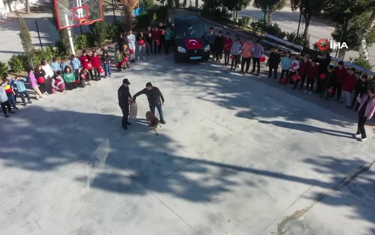 Minik Öğrenciler Jandarmayı Tanıdı