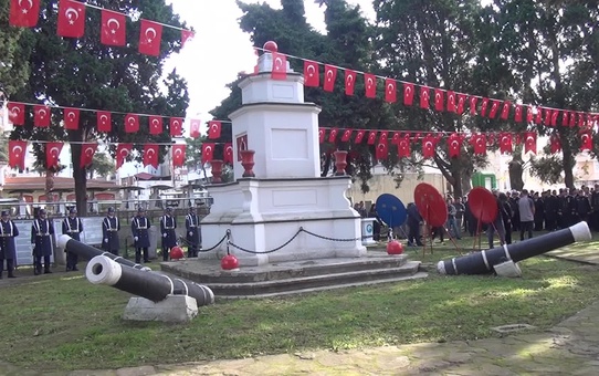 Sinop'ta 171 Yıl Önce Rus Baskını Sonucu Şehit Edilen 2 Bin 800 Asker Anıldı