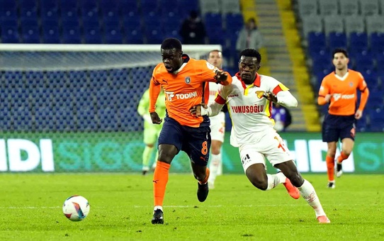 Başakşehir, Göztepe'yi 4-1 Mağlup Etti