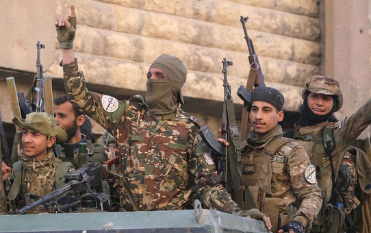 Muhalifler terör örgütü PKK/YPG'nin kontrolündeki Tel Rıfat'ı tamamen kuşattı