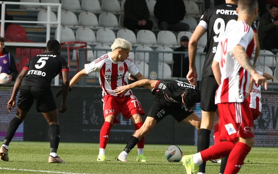 Ümraniyespor ve Gençlerbirliği Maçı 3-3 Beraberlikle Tamamlandı