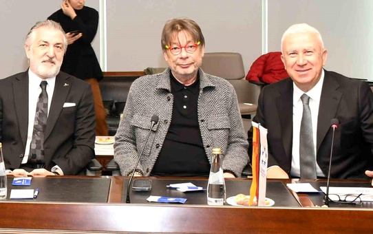 İzmir Spor Kulüpleri Buluşması: Sorunlar ve Çözüm Önerileri