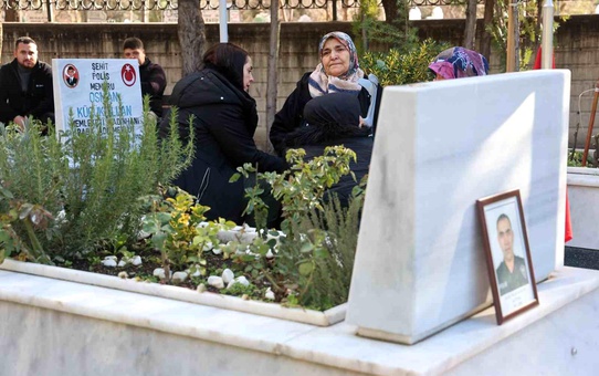 Konya'da şehit polis anısına lokma dağıtıldı