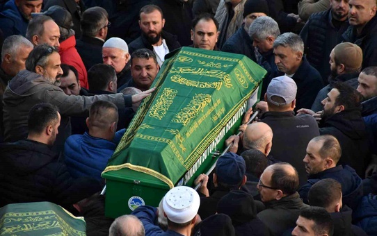 Hendek'te Tır Kazasında Hayatını Kaybeden Personel Abdullah Bakır Toprağa Verildi