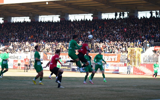 Batman Petrolspor, Kırklarelispor'u 4-1'le Geçti