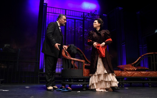 Hedda Gabler Üsküdar'da!