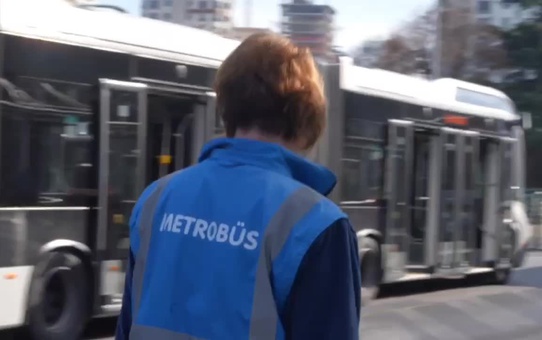 İETT Tarihinde Bir İlk: Kadın Metrobüs Denetim Amiri Atandı