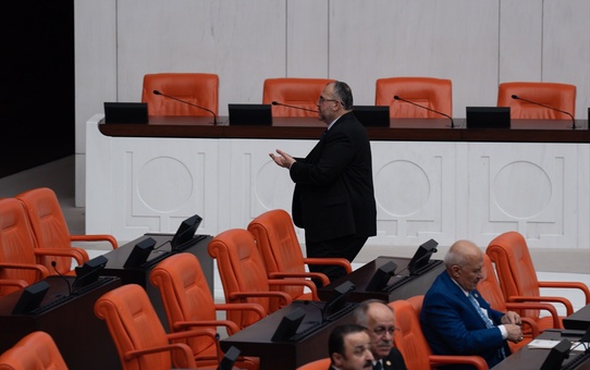 Saadet Partisi Meclis'te Grup Oluşturma Yetkisini Kaybetti