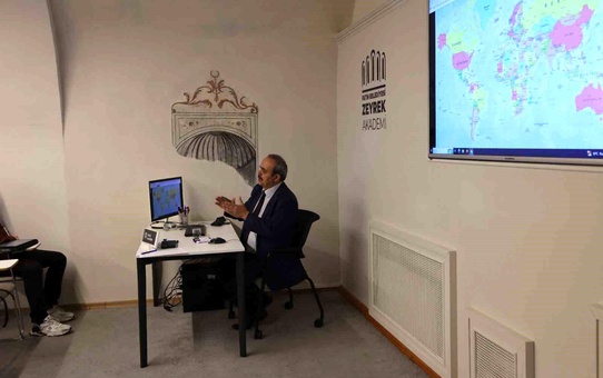 Prof. Dr. Azmi Özcan'ın 'Bütün Yönleriyle Sömürgecilik' Kitabına Tarih Araştırması Ödülü