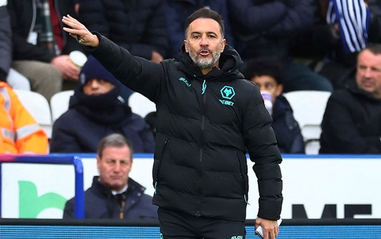 Vitor Pereira'nın takımı Manchester United'ı da devirdi