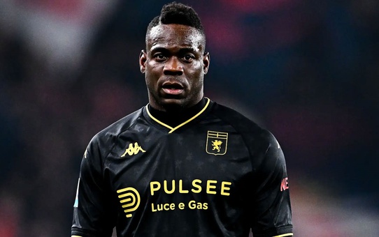 Balotelli, attığı imzayla kariyerinde bir ilk yaşayacak