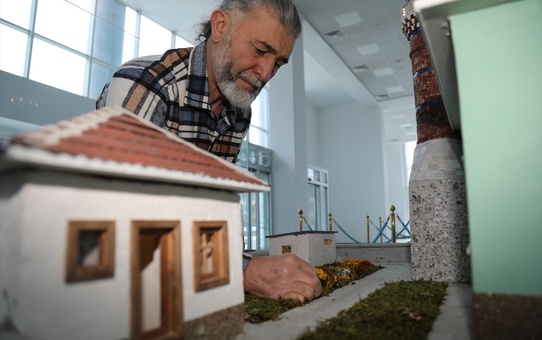 Babası İçin Camii Maketi Yaptı