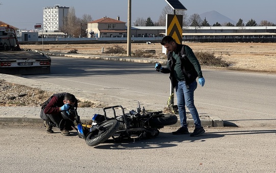 Karaman'da Trafik Kazası: 1 Ölü, 1 Yaralı