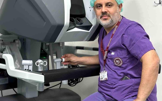 Robotik Cerrahi ile Kalp Deliği Kapandı