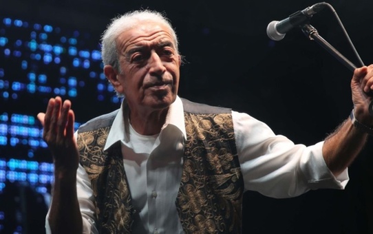 Yoğun bakımdaki Edip Akbayram'a ziyaretçi akını