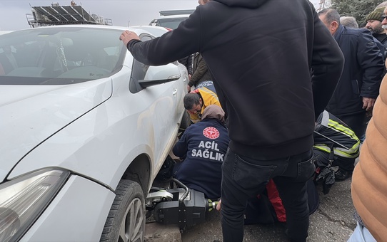 Elazığ'da Trafik Kazası: Kurye Ağır Yaralandı