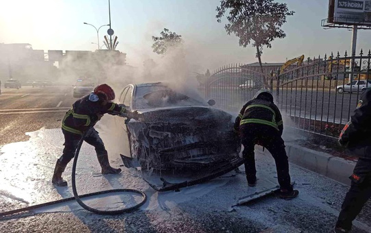 Şanlıurfa'da Zincirleme Kaza: Araç Alev Aldı