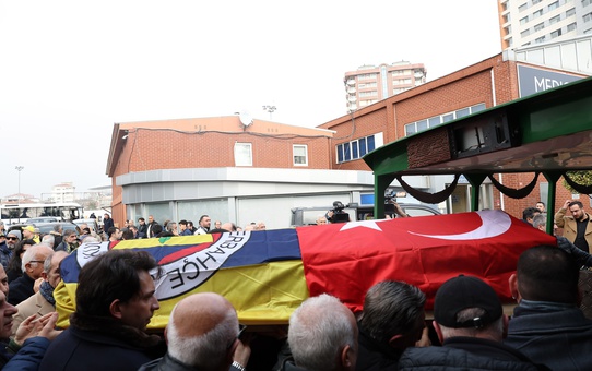 Fenerbahçe ve Türk Futbolu Ogün Altıparmak'ı Uğurladı