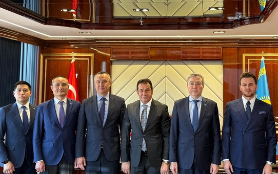 Erdoğan Yıldırım, Kazakistan Eskişehir Fahri Konsolosu olarak atandı
