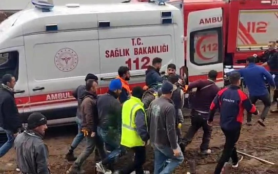 Diyarbakır'da İşçi Asansör Boşluğuna Düştü