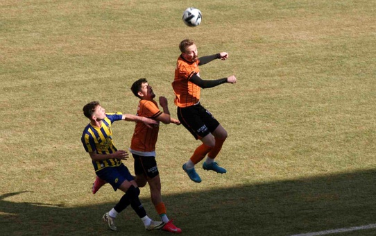 Vitraspor, Karamürselspor'a 4-1 Yenildi