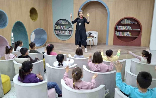 Minik Öğrenciler Kütüphane Gezisi Düzenledi