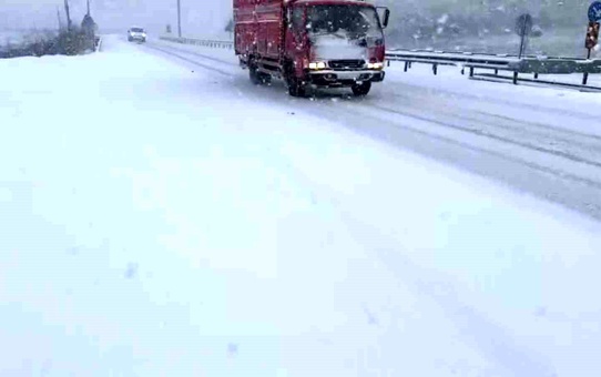 Balıkesir'de Tır Kaydı, Ulaşım Aksadı