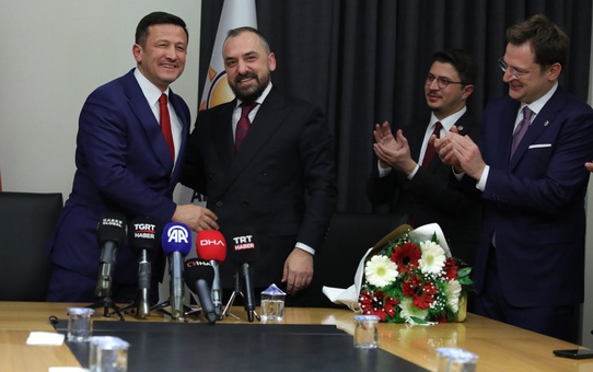 Aytun Çıray, AK Parti MYK'sına giren isim üzerinden Akşener'i hedef aldı