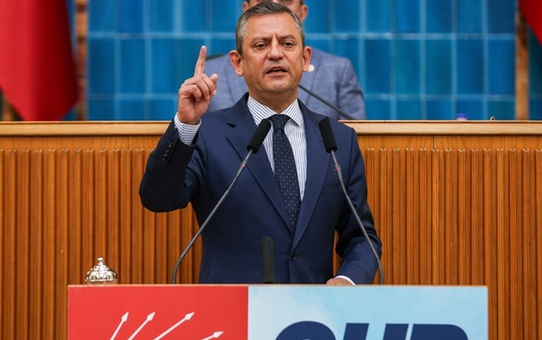 Özel'in hedefinde 2 komutan var: Siz arkadaşlarınızın bedduasını almış adamlarsınız