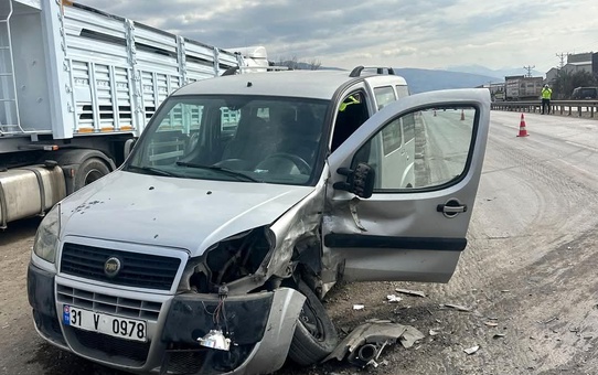 Dörtyol'da Kazada Sürücü Hayatını Kaybetti