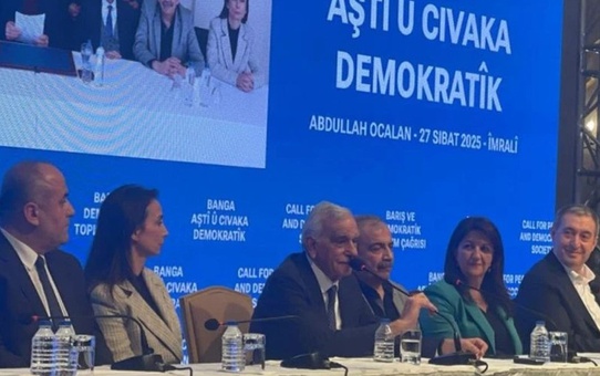 Abdullah Öcalan'ın silah bırakma çağrısı için dikkat çeken yorum: Bir özeleştiri metni