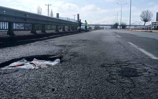 Kızılırmak Köprüsü'nde Obruk Tehlikesi
