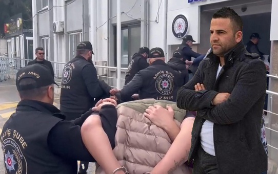 Eşini, kızının nişanlısına öldürttü! Sebebi korkunç