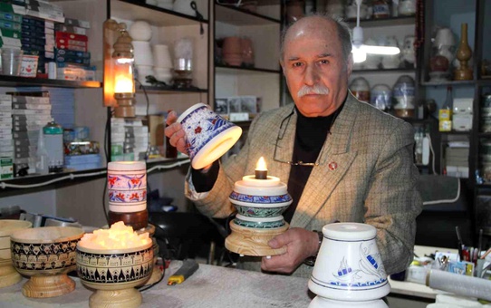 Tuz Lambalarıyla Sanat Yaratan Usta