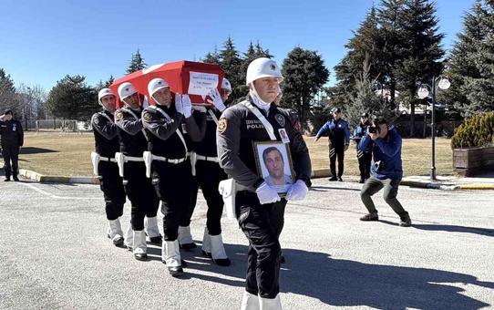 Beyin Kanaması Geçiren Polis Memuru Hayatını Kaybetti