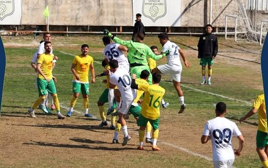Alaçatıspor, Gümüldürspor'a 1-0 Yenildi