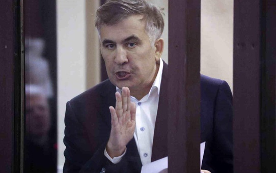 Saakaşvili'ye 9 Yıl Hapis Cezası
