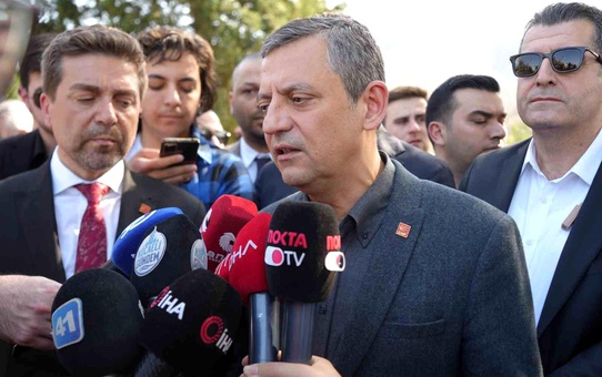 Özgür Özel, Celal Akar’ın Cenazesinde