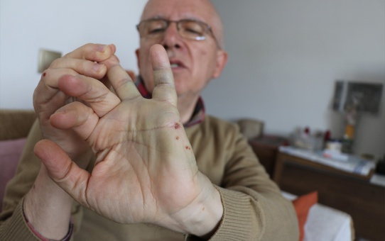 Kasiyer iade için gelen yaşlı adamı depoya kilitleyip kabusu yaşattı