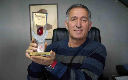 Bayburt'ta 69. Kan Bağışını Yapan Bilal Karaca