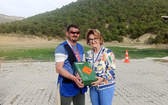Başkan Çelik, trap turnuvasında madalya kazanan sporcuları tebrik etti