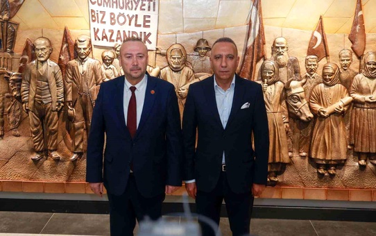 Uşak'ta Yeni Atama: Muhammet Gür, Uşak Belediyesi Başdanışmanı Oldu