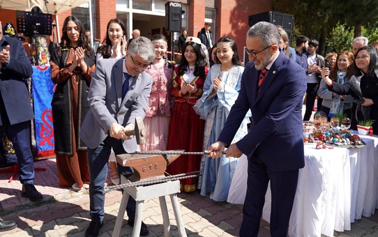 Ege Üniversitesi'nde Nevruz Coşkusu