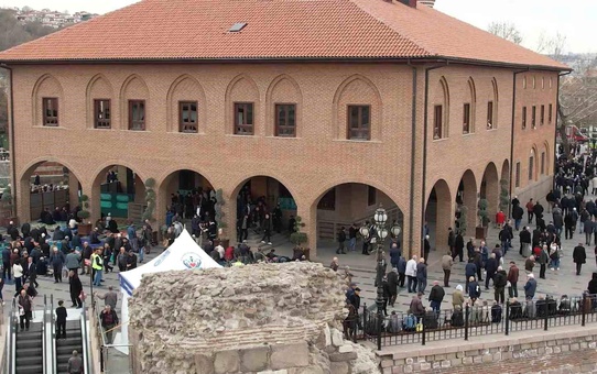 Hacı Bayram Camii'nde Ramazan Yoğunluğu