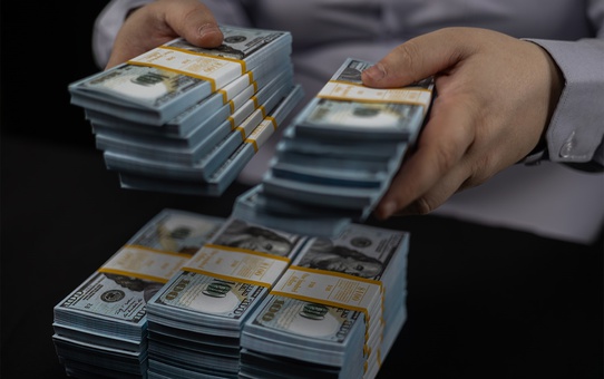 Herkes para kaybederken ünlü milyarder yine servet kazandı