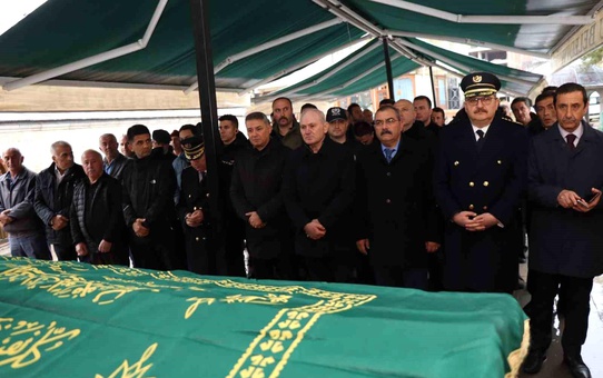 Emniyet Yetkilisinin Annesi Vefat Etti