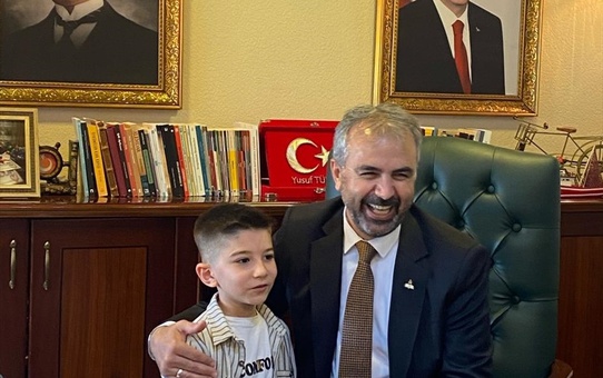 Hacı Berke'ye Kutlama Hediyeleri