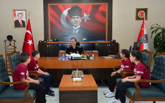 Emniyet Müdürü, Koltuk Devir teslimi ile Öğrencilere Bayram Sevinci Yaşattı