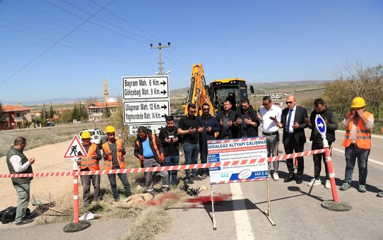 Ayaş'ta Doğalgaz Hattı Yapımına Başlandı