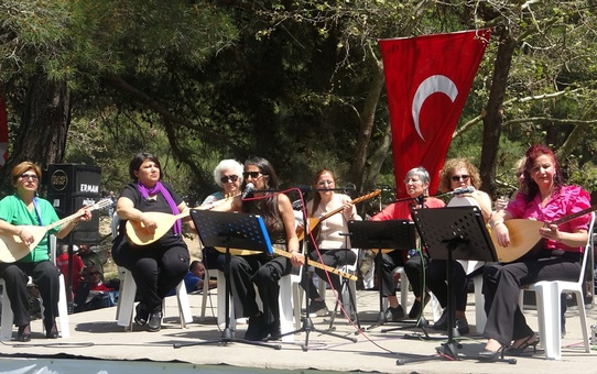 Ayvacık'ta Hıdrellez Şenliği Coşkusu